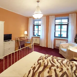 City-ferienwohnungen-dresden - Zentral Gelegen Im Haus Louisenstrasse 11 - Dresden-neustadt Appartement