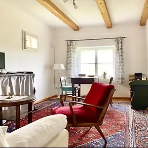 historischer-pfarrhof-niederleierndorf.com-bavaria.com/